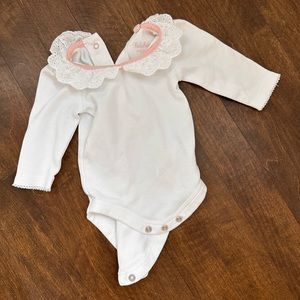 Baby boden onesie white ruffle collar newborn